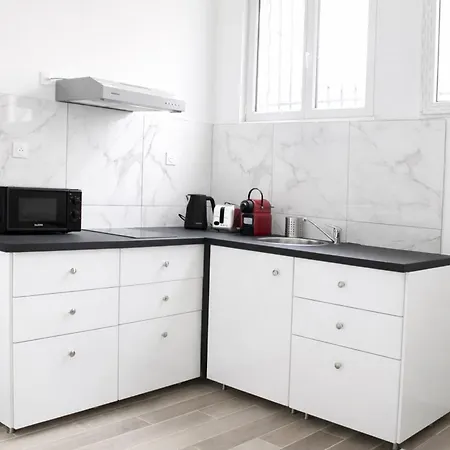 Cosy Parisian Near Canal De Lourcq & Metro 1br Bed & Breakfast Parigi